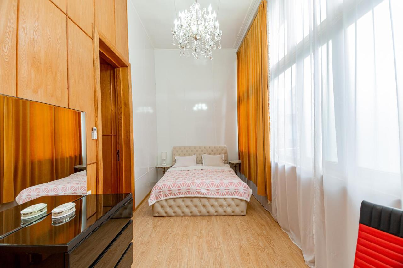 Rustaveli ApartHotel Tbilisi Exterior foto